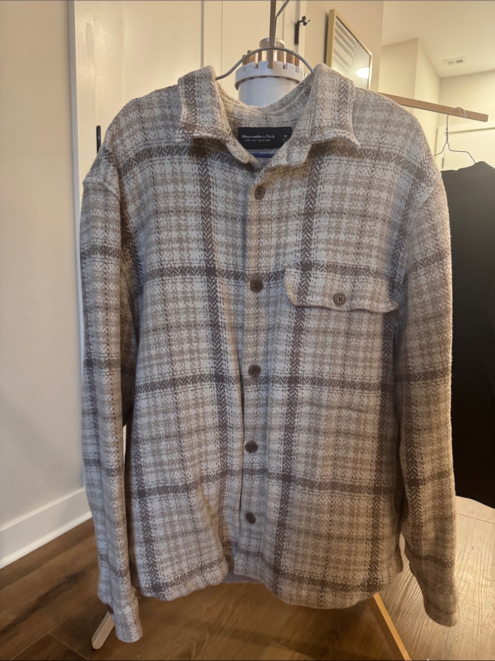 Abercrombie & Fitch Men’s Beige and Gray Plaid Shacket or Overshirt